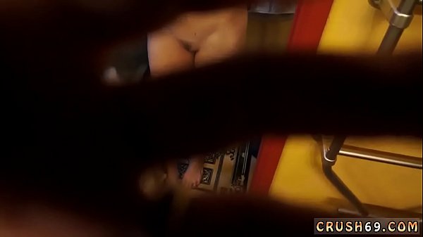 Stiefvater erwischt die Freundin seines Partners und Verbündeten