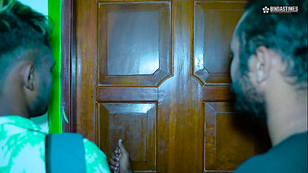 Desi Horny Bihari Bhabhi baisée par deux beaux-frères en même temps (film complet)