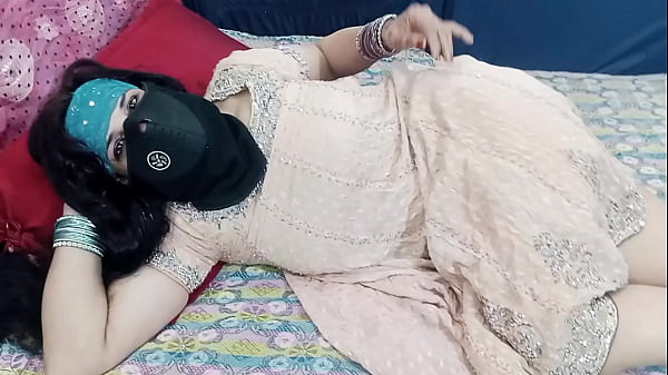 Desi Hindi Triple X với Bhabhi. Nói chuyện bẩn thỉu, Big Ass hậu môn quái, Tuyệt vời Chudai, Bareback Anal Sex