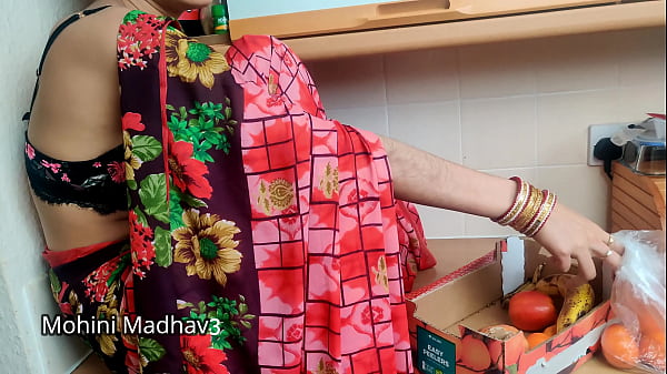 Indian desi fruit seller woman has tremendous sex with customer for bargaining Hindi audio